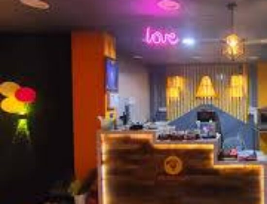 MOON CAFE & RESTRO