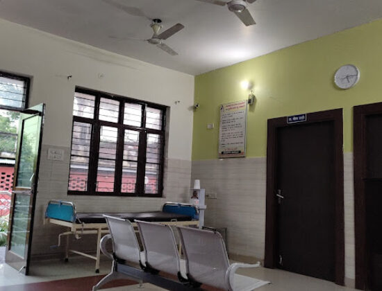 Dr.Panakj Chaudhary Neelkanth Hospital